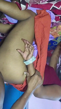 Une bhabhi sexy du village se fait baiser, sexe réel