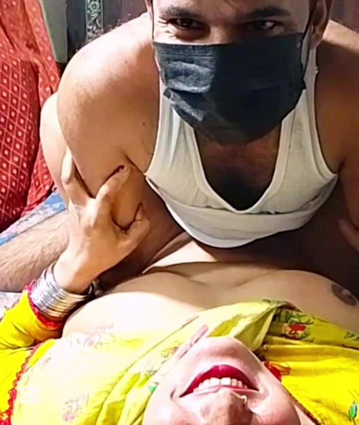 Abida pavreen: मेरी सौतेली मम्मी की बड़ी गांड बहुत टाइट है, मैंने इसे पाकिस्तानी में तीन बार किया