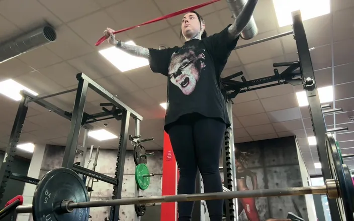 Miss Valentina: Gym Ignore Watch Me Workout