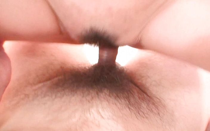 Japan Lust: Net genoeg chat om geile Japanse huisvrouw haar benen te...