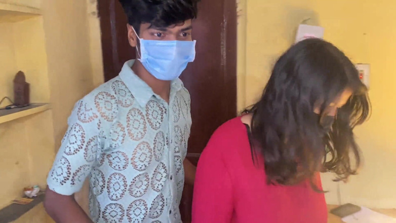 Indian Teen Girl's: Збуджена індійська бхабхі жорстко відтрахана другом чоловіка