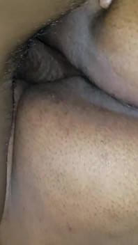 MILF berpantat besar dapat creampie dari zakar keras