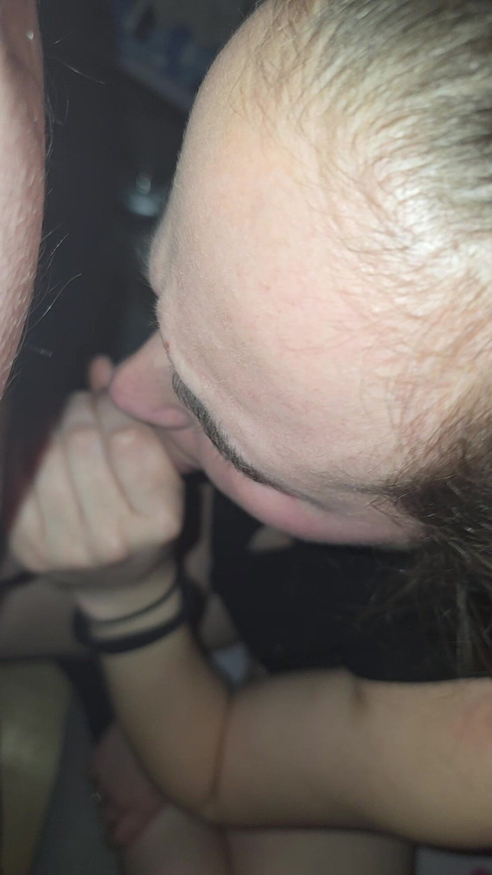 Mora_2000: Al pompino adoro prendere il cazzo in bocca :)