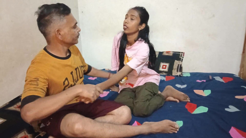 Truefuker: Desi vesnická švagrová bere sperma do úst od velkého desi ptáka