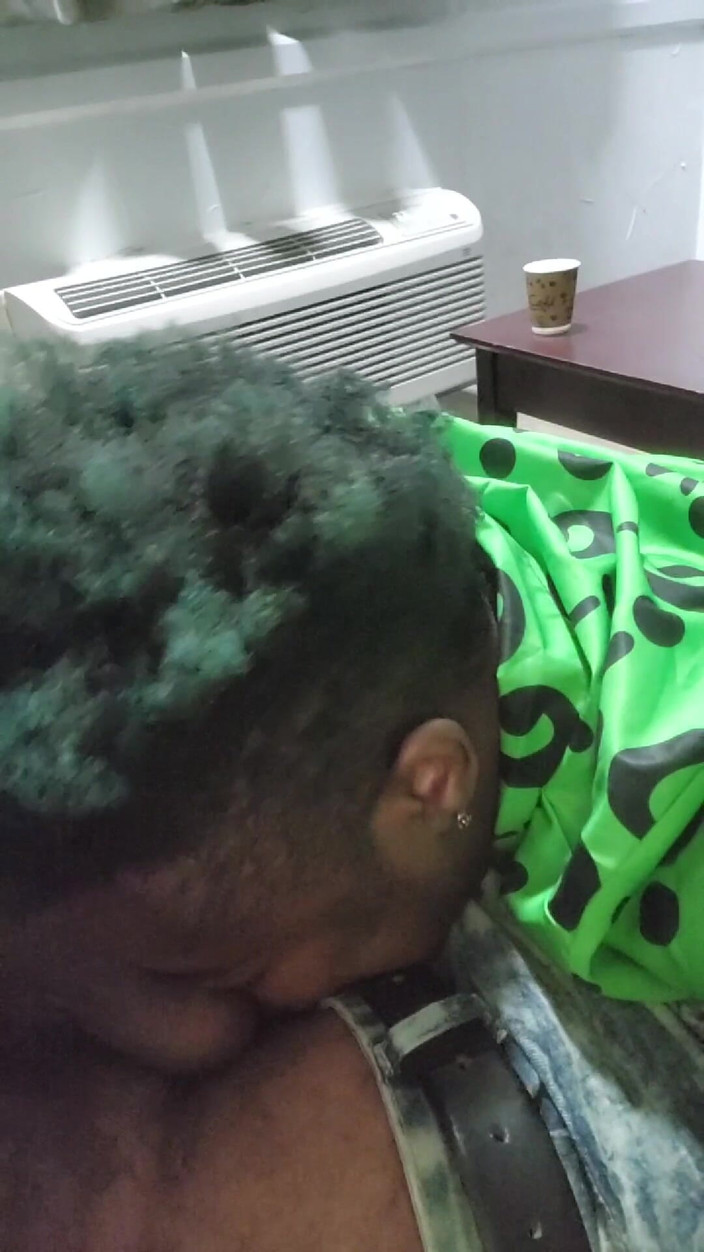 Wondahead21: Întâlnire cu pula mare de Halloween xtra