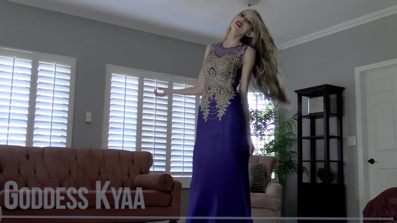 Kyaa Chimera: 裕福な女神の言葉の屈辱