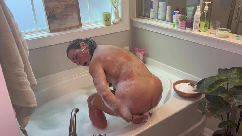 AthenaWest25: Tiempo de bañera la masturbación