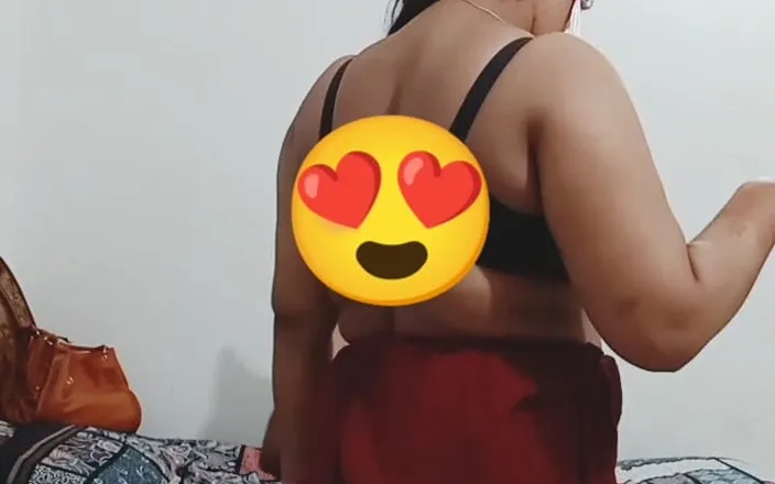 Girlgroup: Curvy Big Boobs Bhabi Seduce When He Is Along