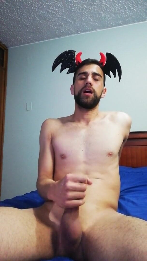 LuckyGuyLover: Show devil cum