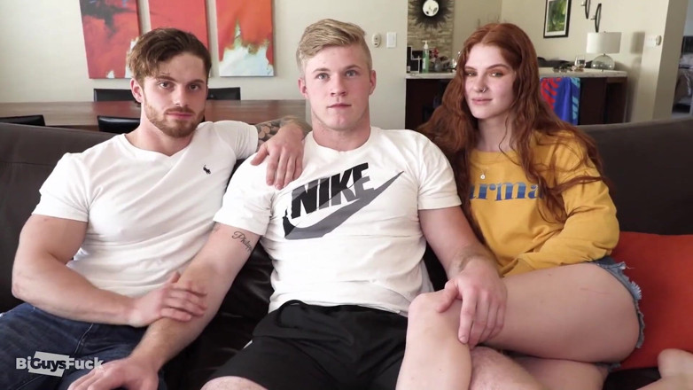 Bi Guys Fuck: Dustin Hazel Rips Deschide Boxerii preferați ai lui Troy Daniel