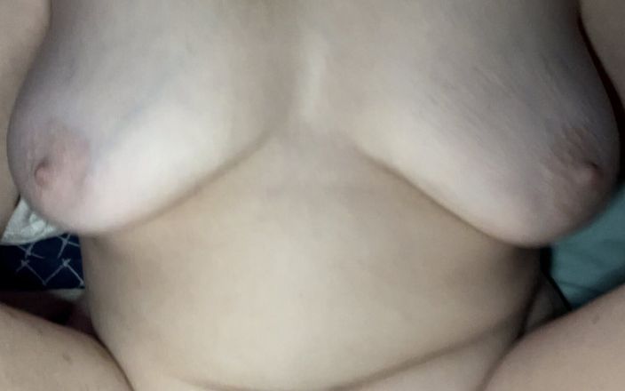 HungOutWet: 热辣情侣互相自慰和粗暴性爱