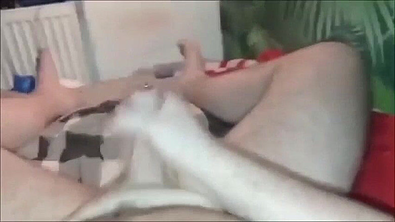 Kamci unio: Massage cặc và tinh dịch thoát ra từ nó