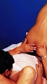 Sugând pizda surorii mele vitrege în timp ce mama mea vitregă îmi suge pula