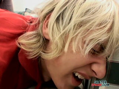 Skater Spank: Spank bros se golpean