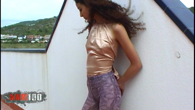 MMM100: Safia the Beautiful Skinny Arab Teen Safia in Leggings on...
