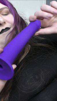 Sikim bile senin sikinden daha büyük