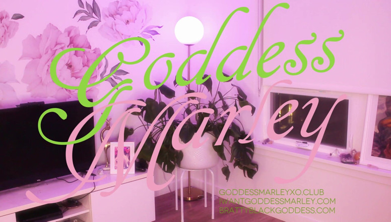 Goddess Marley: Green Turns Me on