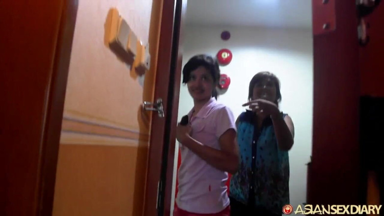 Sex Diary: AsiansexDiary. Kapající creampie - šukání s prsatou Filipinou