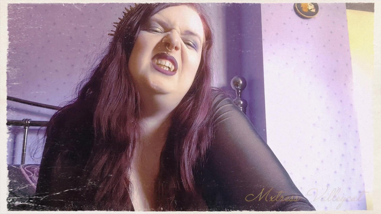 Mxtress Valleycat: Suck My Mist