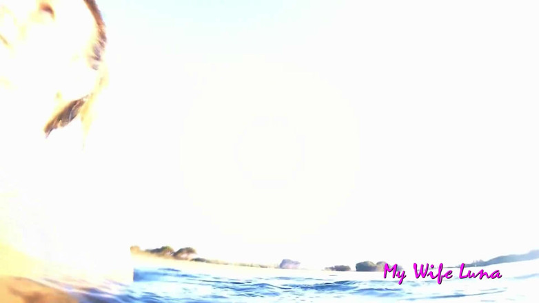 My Wife Luna: 在海滩上性交