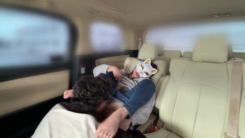 LuuLee0804: Před prací mají poměr a sex v autě