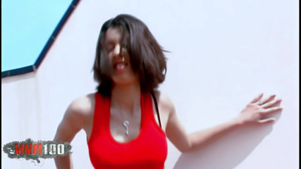 MMM100: Lyam สาวอาหรับตัวเล็กเงี่ยน ผมน้ำตาล Lyam ถอดเสื้อผ้าบนระเบียง