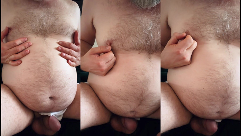 Beardedcummer: Juego duro con mis pezones peludos
