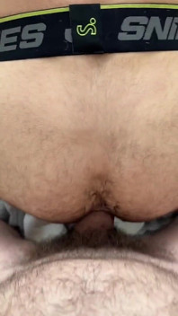 Meu amigo do meu pai me fodeu cru