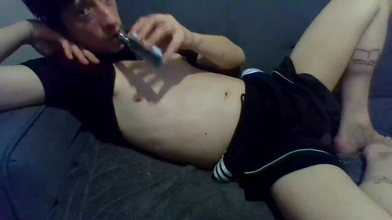 LilTaste: Strip Vaping!!!新的 Nsfw 想法？也许？
