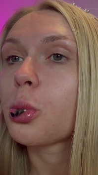 Juliana Marie's '90s Giantess Fantasy 4K POV Devouring Ecstasy Awaits!