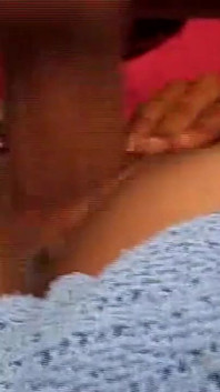 Vollbusige latina-MILF nimmt tiefe anal und dicke gesichtsbesamung