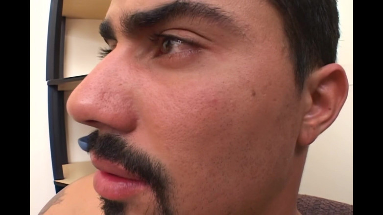 Planet Shemale: Шмель-шлюшка принимает порцию спермы после порции спермы, как чемпион