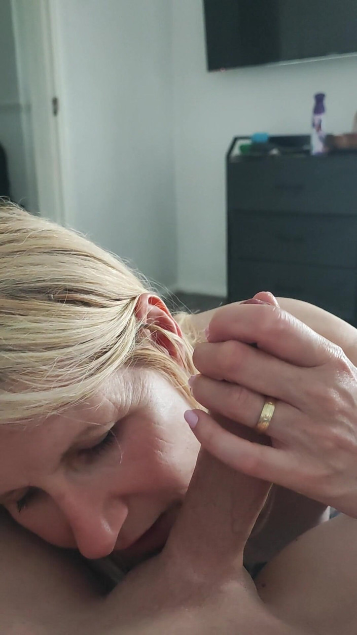 Britishmilf: Pompino pov e chiacchiere sporche