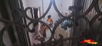 Can Camera सौतेले पापा और सौतेली बेटी को धोखा देते हुए दिखा सकता है