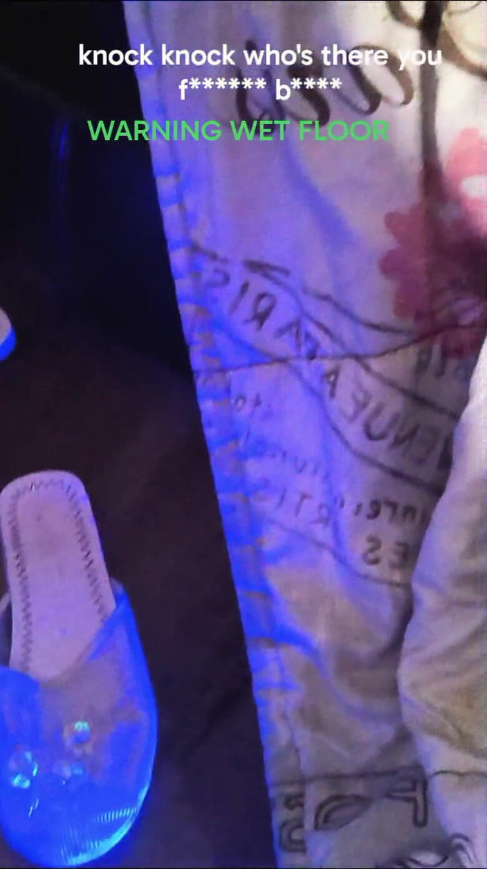 Perswayzion Xstacy: 보지를 벌리다