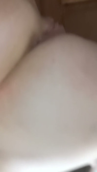 Selfie amateur - belleza pelirroja juega con ella