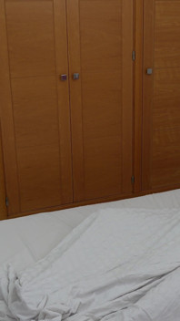 A namorada tesuda da esposa nos ouviu de manhã e entrou no nosso quarto para assistir