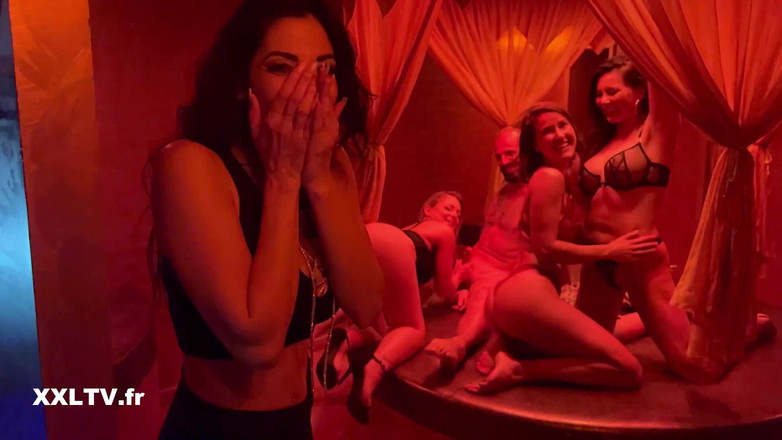 XXLTVFR: Orgie surpriză pentru Clea Gaultier