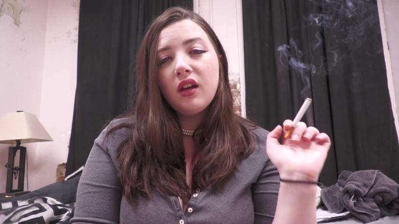 Ashleylynn1323: Teen BBW Takes a Smoke Break and Gives You a...