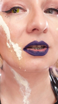 Make-up with scars in process - with liquid latex and cottonwool. (Arya Grander)