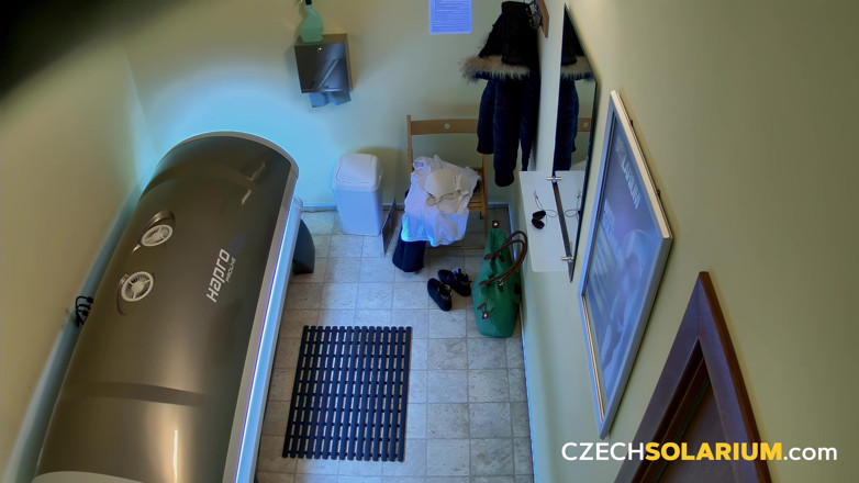 Czech Solarium: Solarium ceco 9: mega tette su display completo nel solarium