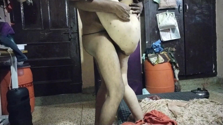 BR32: Tvrdé šukání desi vesnické manželky
