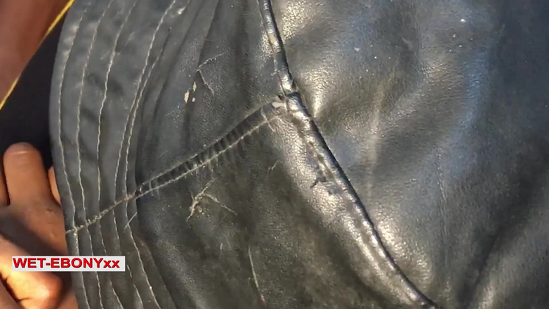 WET EBONY: Si Dia Pemalu Pada Mulanya, Sekarang Dia Mahukan Lebih Banyak...