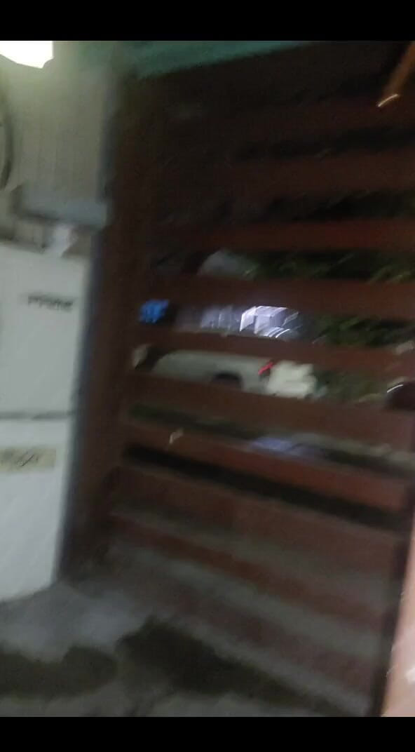 AlexAlejandro13: Sexy u brány mého domu
