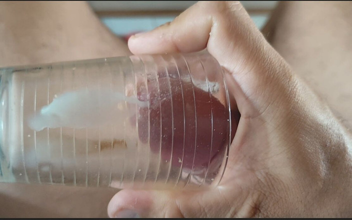 Straight Daddy Club: Muncrat super di cangkir ayah dari belakang