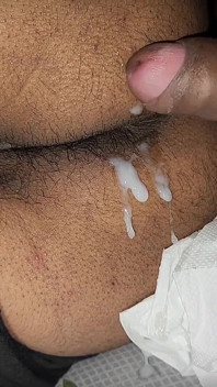 Madrasta quer que eu jogue com sua bunda e gozada