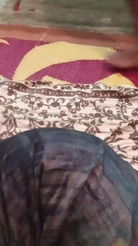 Desi Bhabhi Enjoying Sex with Lover