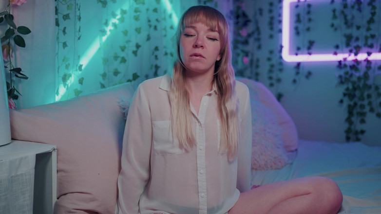 Jolie Lyon: Neighbor Lady's Affair with Your Stepdaughter