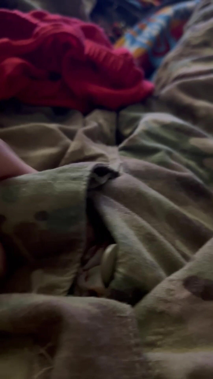 Gay Soldier Stuff: Người lính quân đội bắn tinh nóng bỏng vào một số...