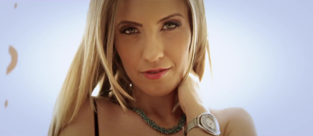 Erotic Tanya: Look deep into my eyes